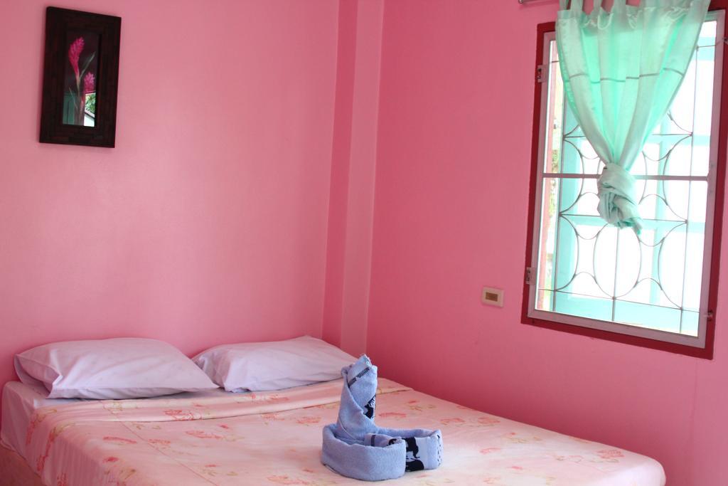 Dahla House Ranong Hotel Bagian luar foto